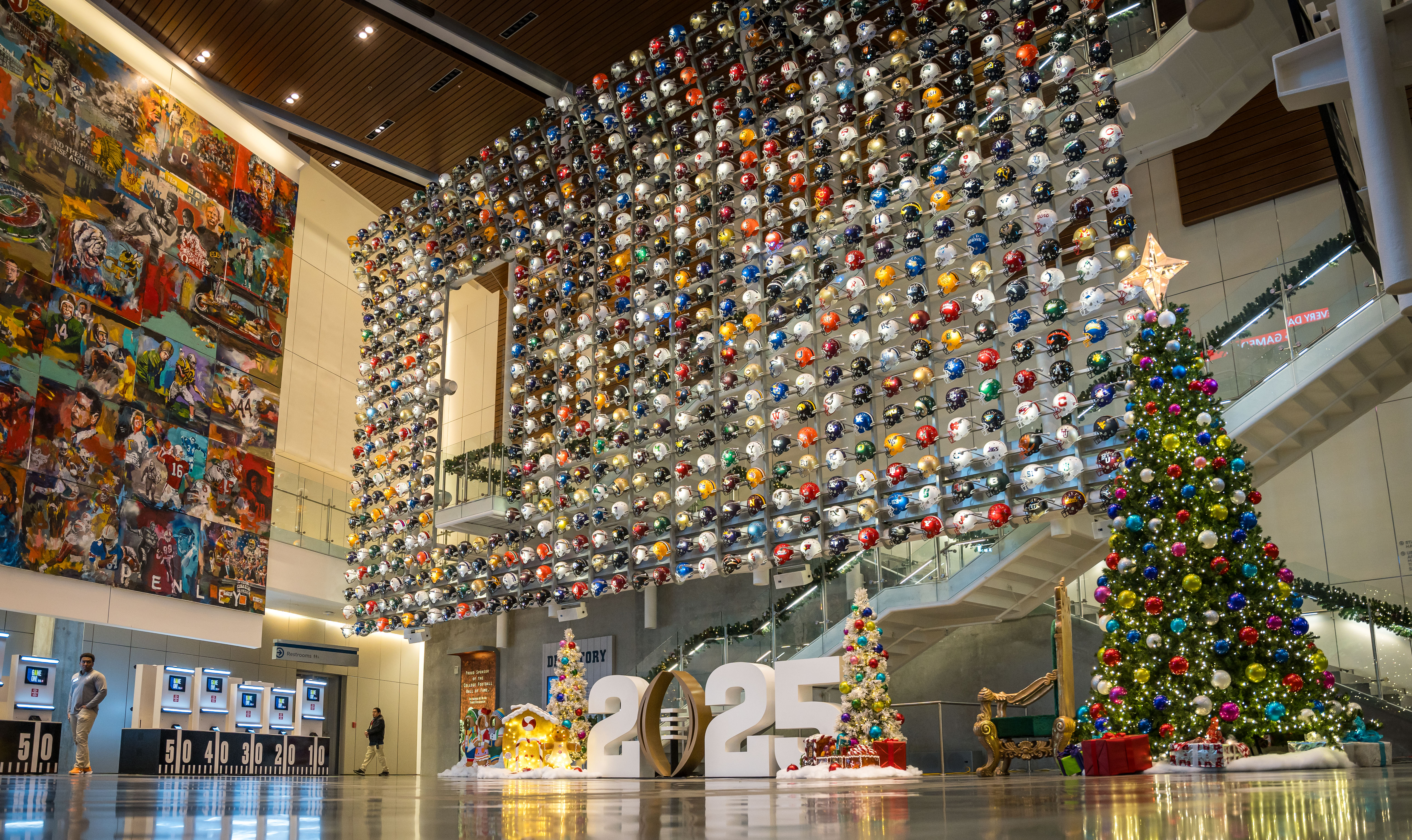 Cfbhall Holiday Decor24 Quad 1 (2)